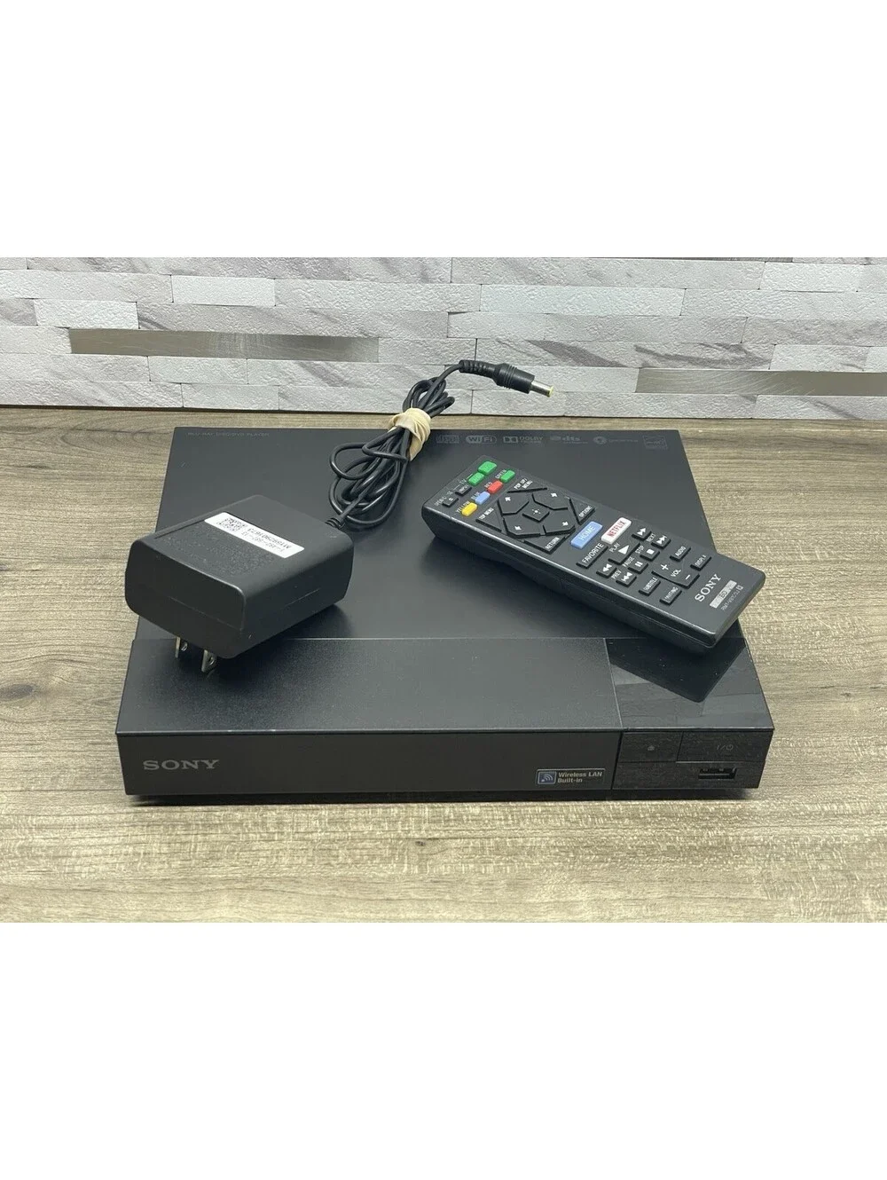 Sony BDP-S3500 Wi-Fi  Blu-Ray DVD Player w/ Remote, AC Adapter -Tested Works